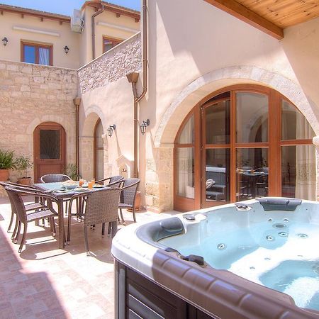 Askoutsi Manor, A Natural Tranquil Retreat, By Thinkvilla Agios Ioannis  Luaran gambar