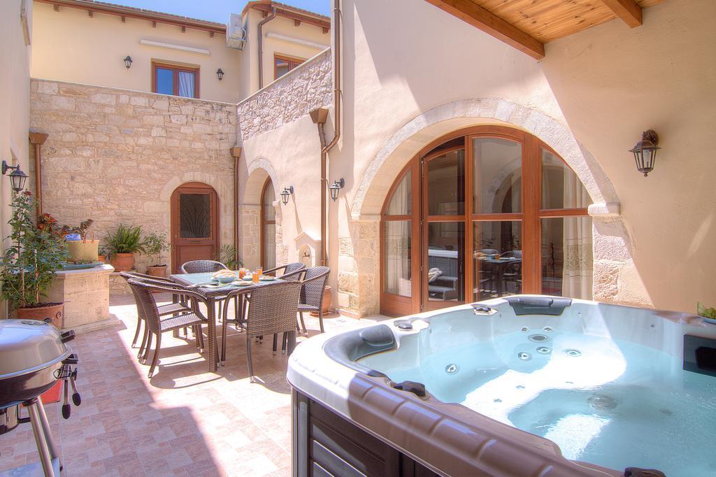 Askoutsi Manor, A Natural Tranquil Retreat, By Thinkvilla Agios Ioannis  Luaran gambar